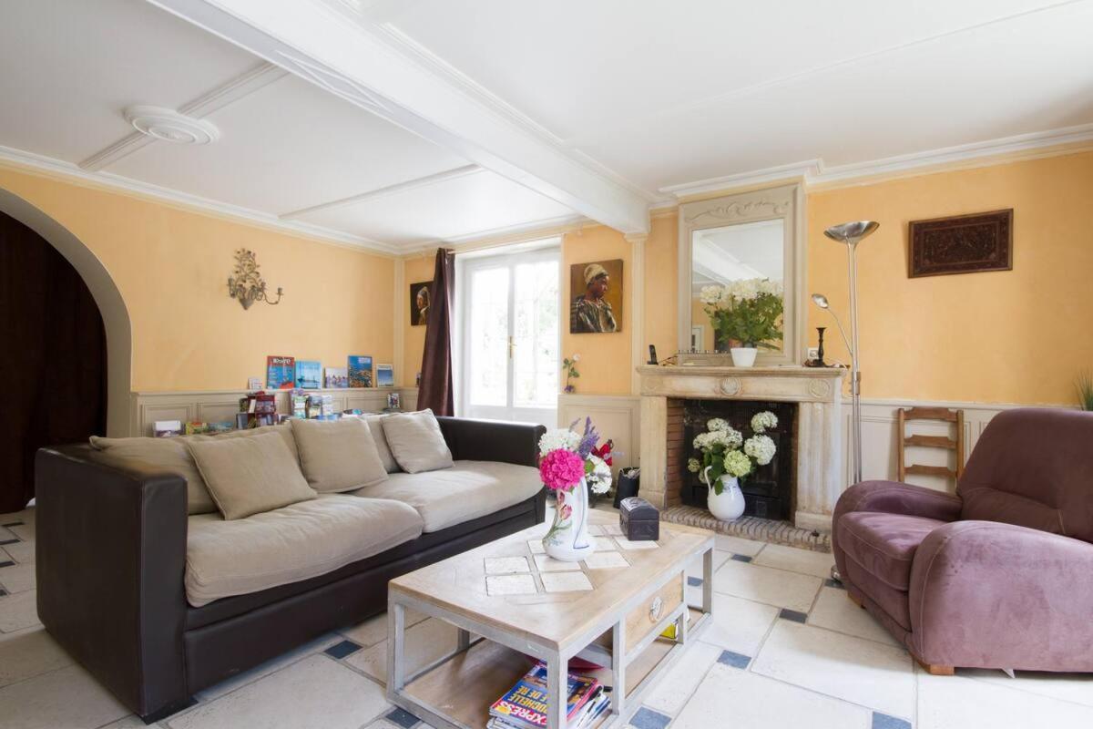 La Tonnelle Fleurie Chambres D'Hotes Sainte-Soulle Esterno foto